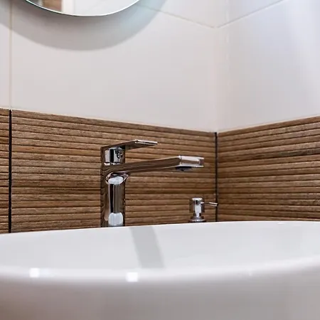 Aquamarine Daire Varna