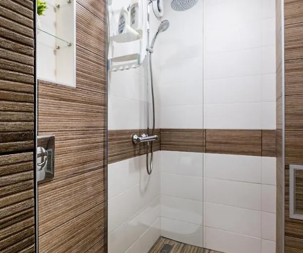 Aquamarine 바르나