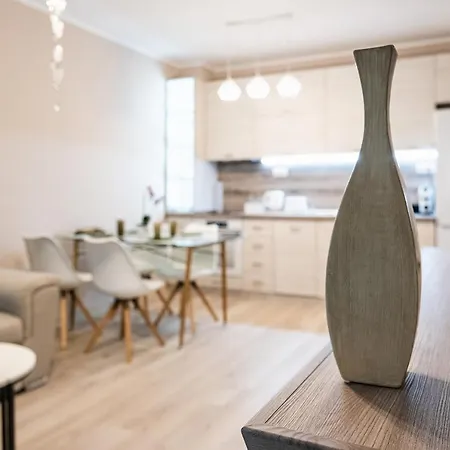 Aquamarine Apartment *