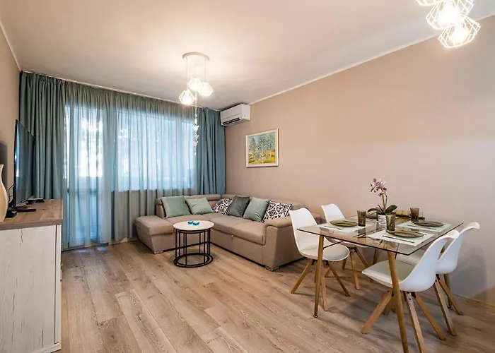 Aquamarine Apartment